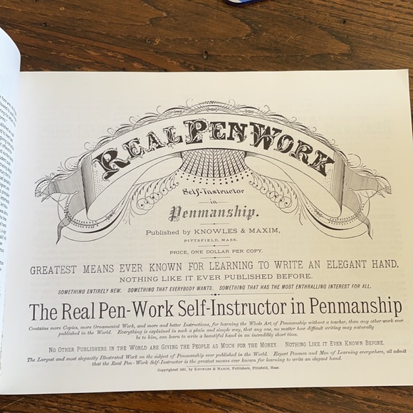 Penmanship and Fine Lettering : A Resource for Designers by John Mendenhall. - Picture 2 of 6
